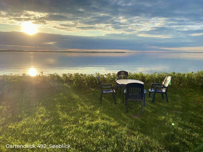 Vakantiewoning voor 4 personen, with Terras and Sauna as well as Uitzicht op het meer in Müritz
