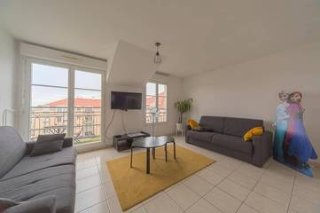 Appartement De Vacances pour 8 Personnes dans Bussy-Saint-Georges, Seine-et-Marne, Photo 4