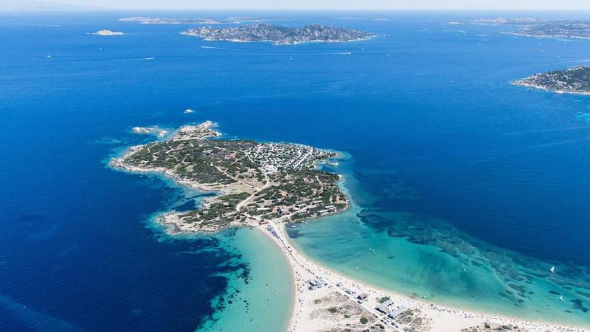 Camping per 4 persone, con Terrazza e Giardino nonché Panorama a Palau (Sardegna)