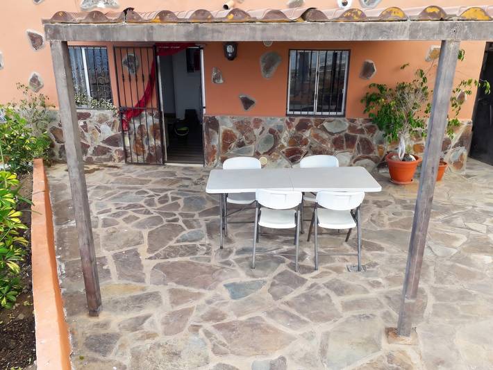 Location de vacances pour 4 personnes, avec Jacuzzi ainsi que Terrasse et Jardin dans Los Menores - 3