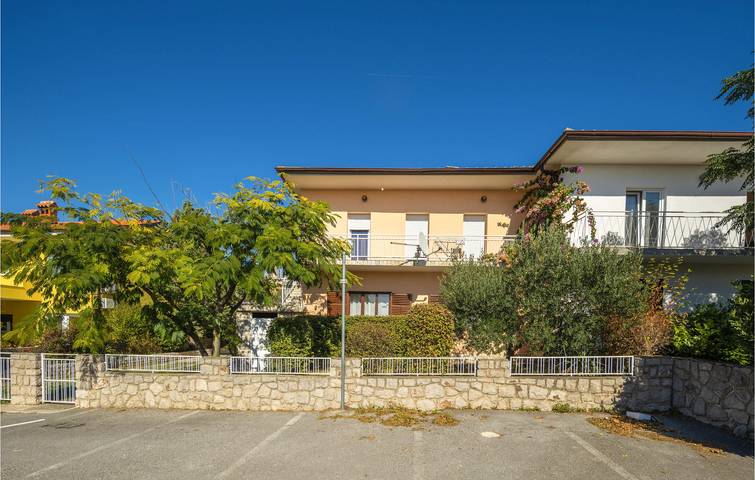 Ferienwohnung für 4 Personen, mit Terrasse, mit Haustier in Novi Vinodolski - 2