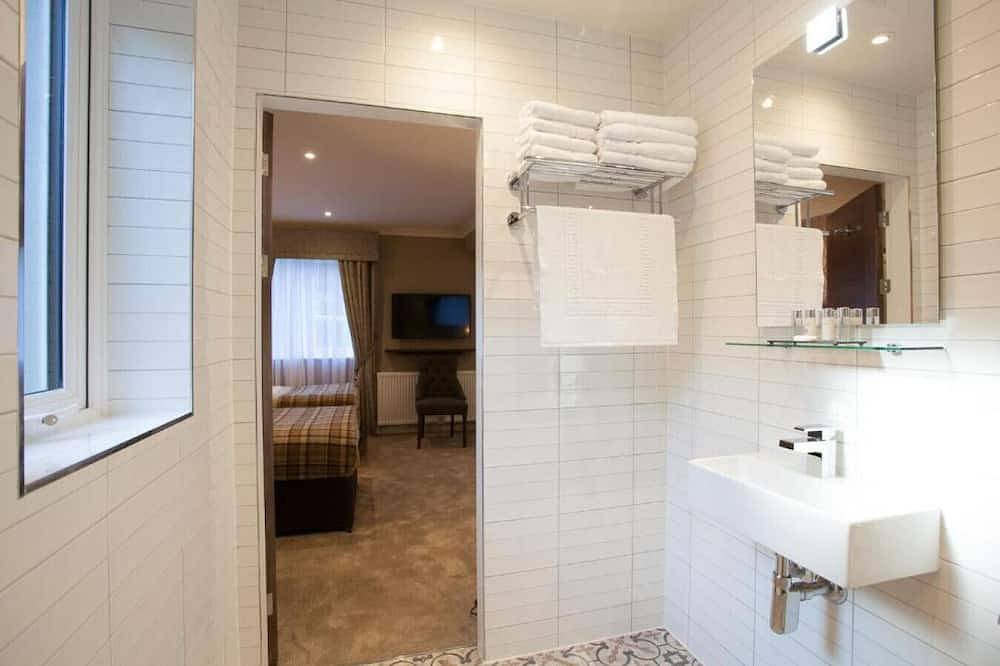 Deluxe Family Room at Lochiel Villa Guesthouse in Fort William, Highlands