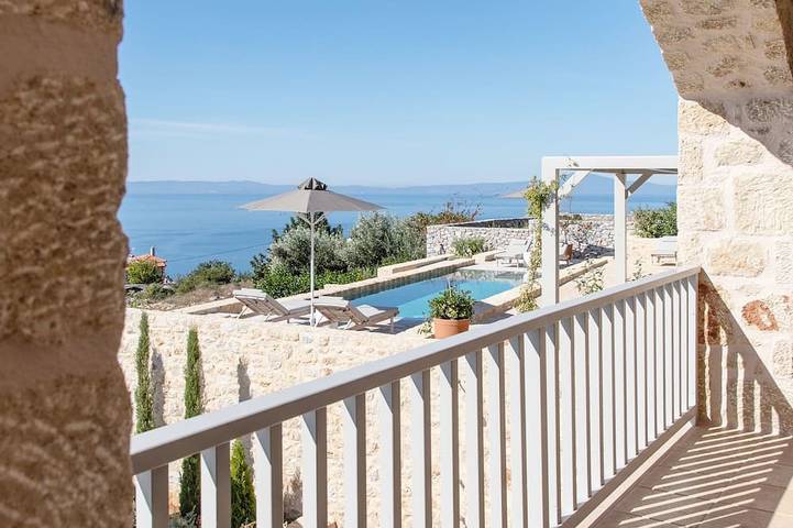 Villa for 5 people, with Balcony and Garden as well as Pool in Stoupa