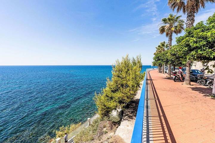 Villa pour 4 personnes, avec Jardin à Imperia