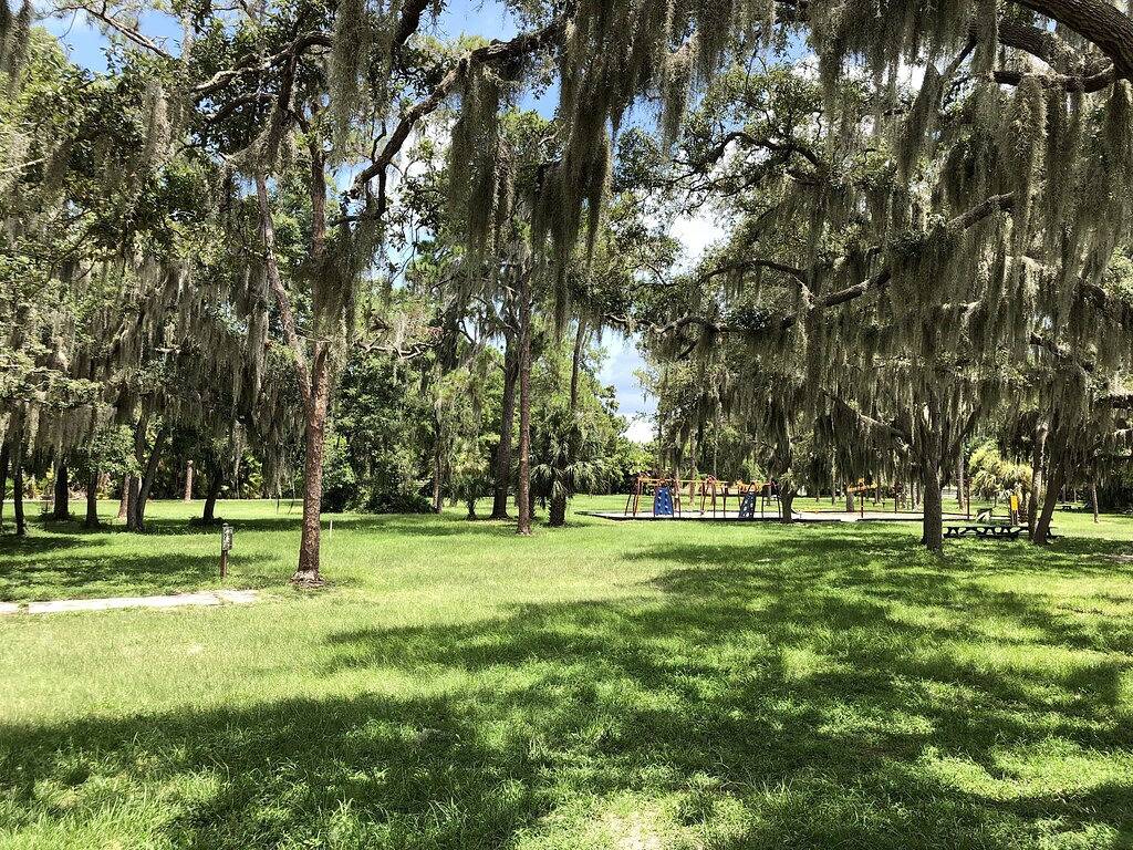 Largo Home in der Nähe von Pinellas Trail und Clearwater Beach in Largo, Pinellas County