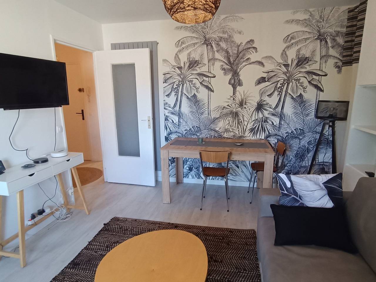 Entire apartment, Ground floor apartment - 4 guests in Courseulles-sur-Mer, Caen region