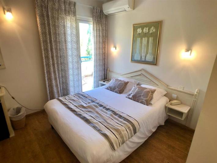 Hôtel pour 4 personnes, avec jardin et vue dans Plage Saint-Clair - 3