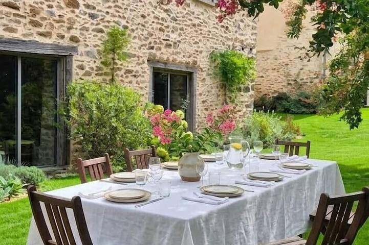 Location de vacances pour 8 personnes, avec jardin à Gagnac-sur-Cère