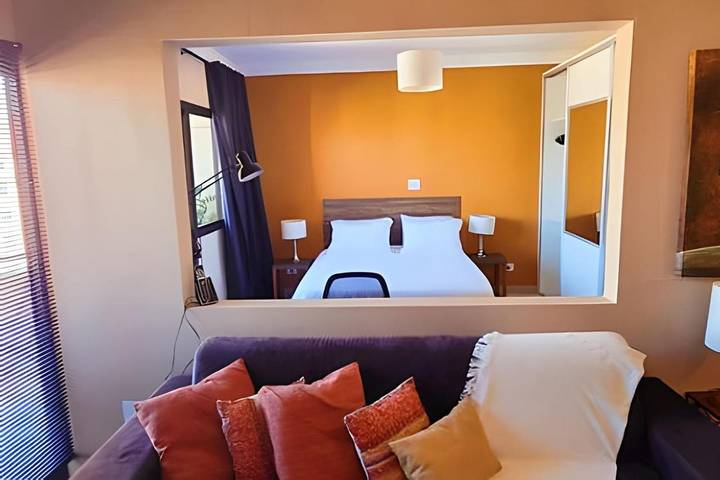 Casas e apartamentos de temporada para 2 pessoas, com balcão e sauna e ainda piscina em Barueri