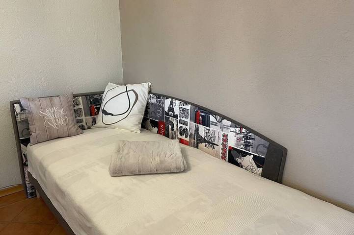 Ferienwohnung für 3 Personen, mit Terrasse und Garten in Parchtitz - 2