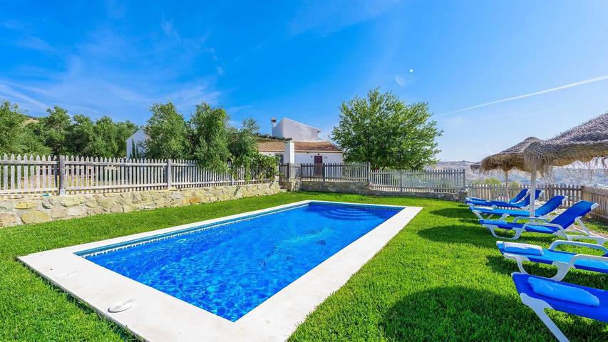 Chalet para 8 personas, con jacuzzi, Se admiten mascotas en Antequera - 3