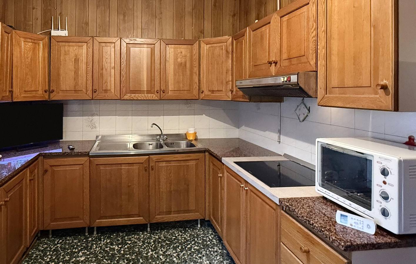 Luxuriöse 2BR Wohnung mit AC, Waschmaschine, Parkplatz & WiFi in Acri, Cosenza Provinz
