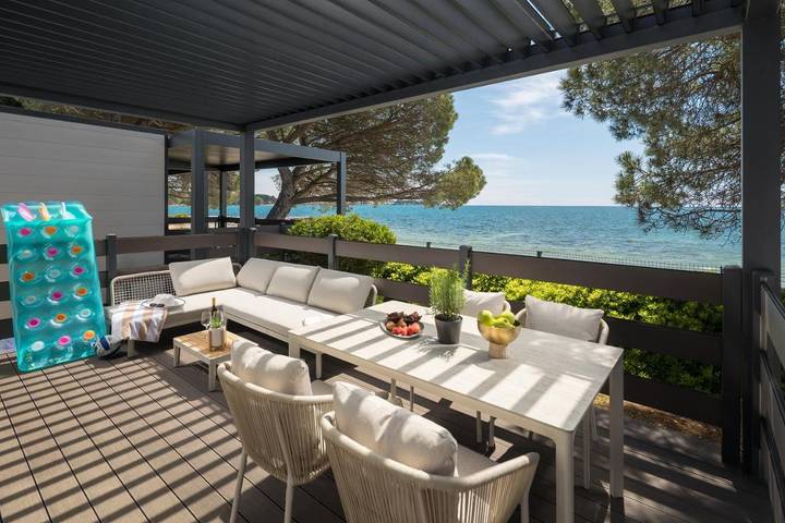 Camping für 5 Personen, mit Garten und Pool sowie Ausblick, kinderfreundlich in Poreč