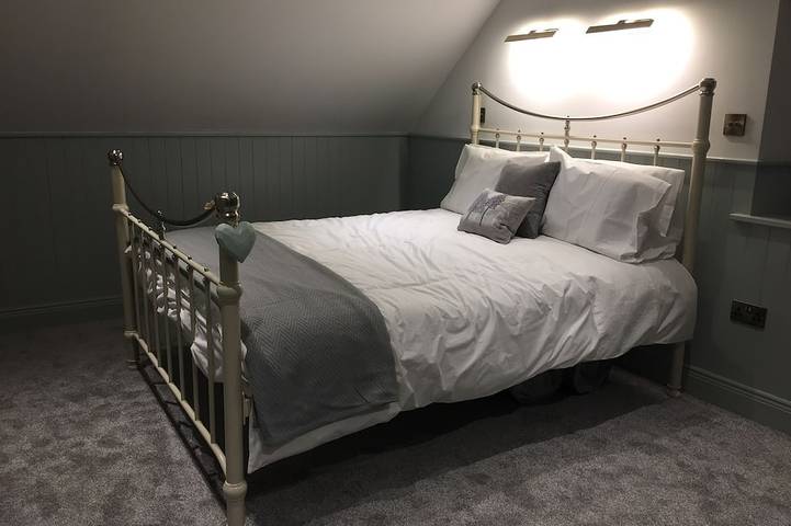 Gîte pour 6 personnes, avec jardin et terrasse à Ballintoy