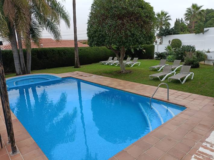 Casa rural para 15 personas, con Balcón además de Terraza y Jardín en Arroyo de La Miel - 4