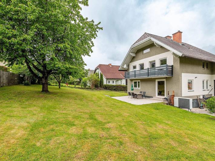 Hütte für 6 Personen, mit Balkon und Garten in Haus