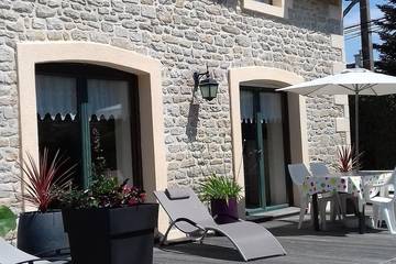 Gîte pour 5 personnes, avec terrasse et jardin à Pont-l'Abbé