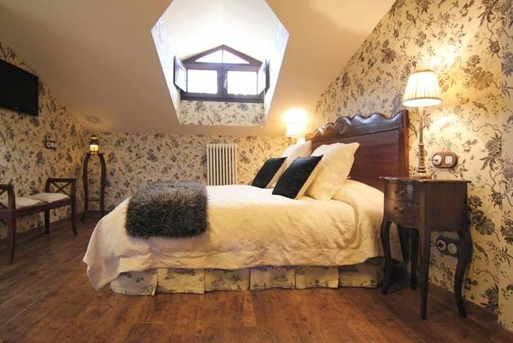 Hotel para 3 personas, con vistas y balcón en Provincia de Burgos - 2