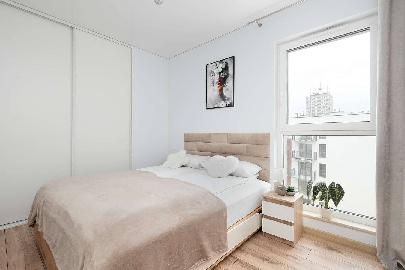Ganze Wohnung, Stylish Apartment with Balcony   Parking in Łódź, Region Lodz