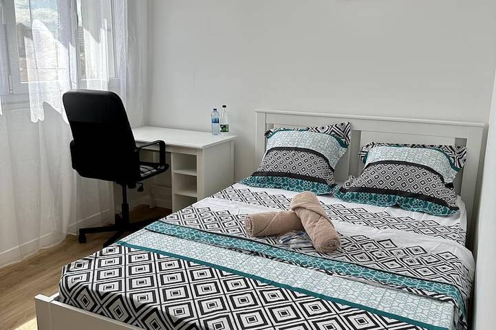 Entire apartment, Appartement 3 Chambres - Design et Convivial in Villeurbanne, Lyon region
