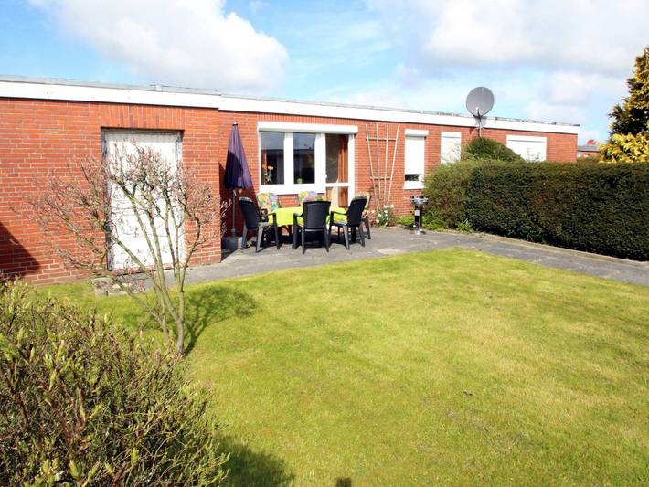 Bungalow für 4 Personen, mit Terrasse und Garten in Dornumersiel