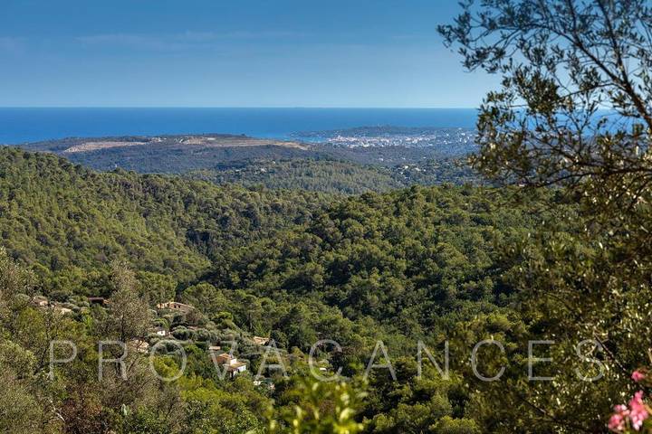 Location de vacances pour 4 personnes, avec balcon/terrasse à Tourrettes-sur-Loup - 4