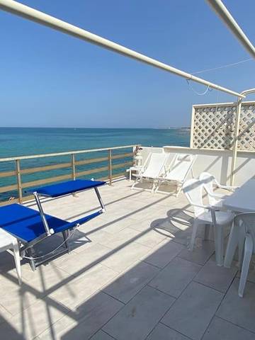 Gîte pour 6 personnes, avec vue ainsi que jardin et terrasse dans Casalabate