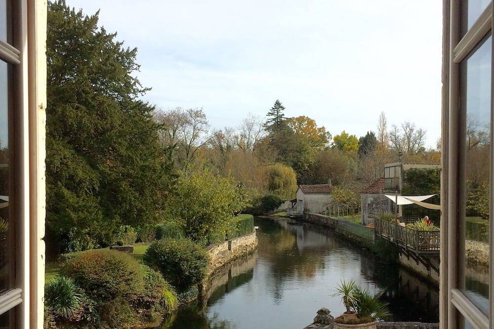 Un loft 4* dans une ancienne Meunerie, avec vue sur la Charente et sa campagne in Mansle, Charente