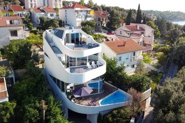 Villa für 11 Personen, mit Pool und Terrasse, mit Haustier in Medulin