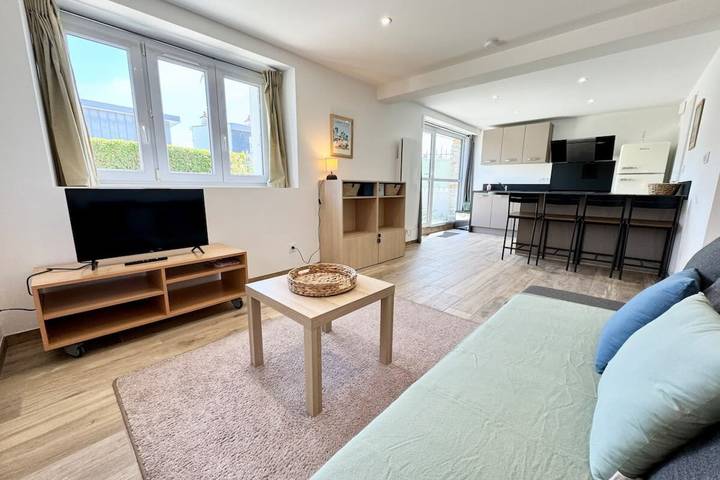 Entire apartment, Joli appartement neuf – Jardin – 500 m des plages in Larmor-Plage, Côte des Mégalithes