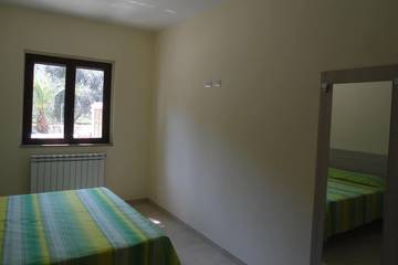 Villa for 4 Guests in Molinella (Foggia), Gargano, Picture 2