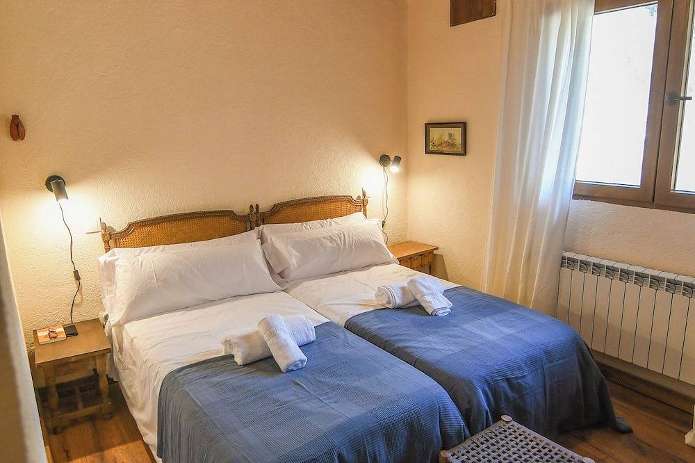 Casa Rural Las Corzas in Casavieja, Provincia de Ávila