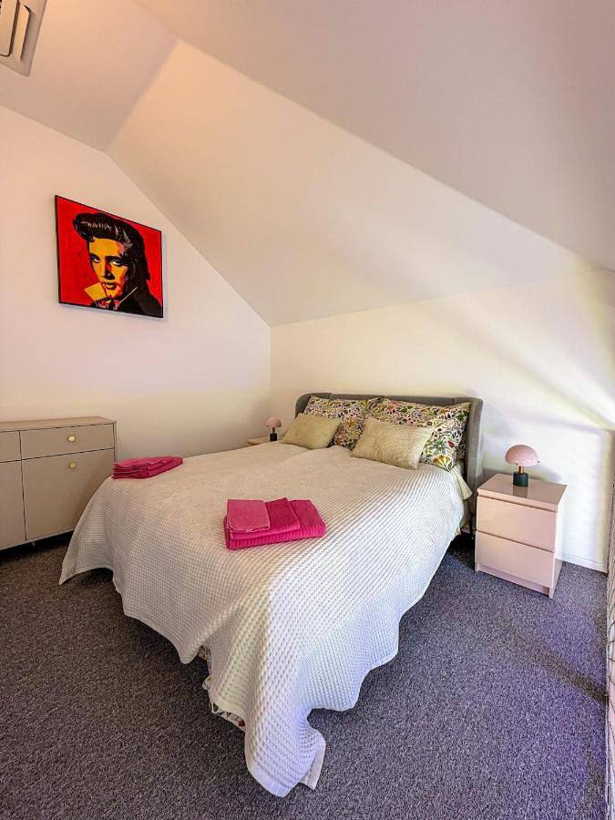 Appartement entier, Barevný úlet - Písek in Písek, Région de Písek