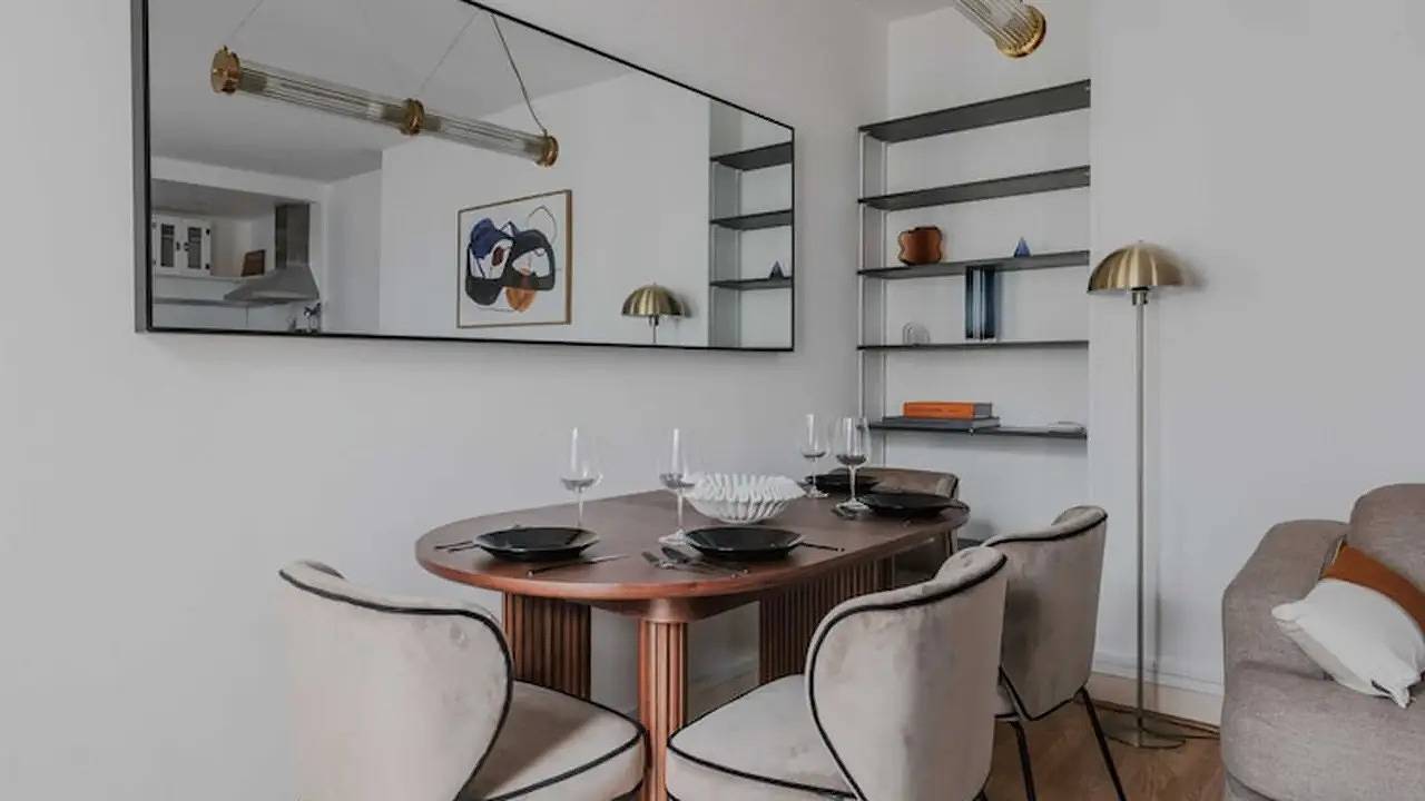 Entire holiday apartment, Ferienwohnung für 4 Personen (46 m²) in Neuilly-sur-Seine in Neuilly-sur-Seine, Hauts-de-Seine