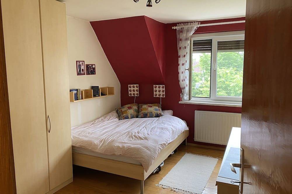 Charming house with yard in quiet residential area in Graz, Steirerland