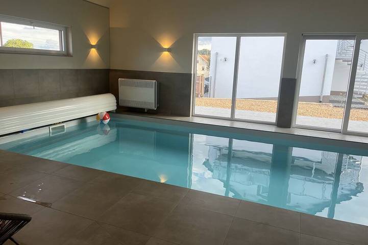 Ferienwohnung für 2 Personen, mit Sauna und Whirlpool sowie Terrasse und Pool in Mettlach