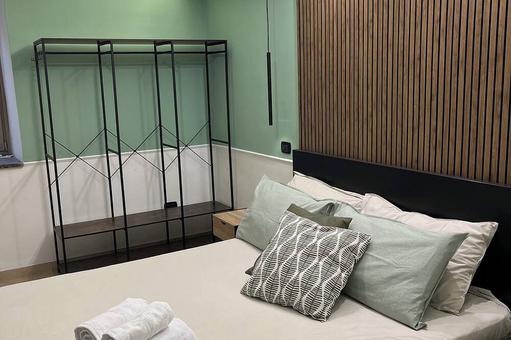 Entire apartment, Vacation with family or friends in Pompeii in apartment with garden and parking space in Pompei, Vesuvio National Park