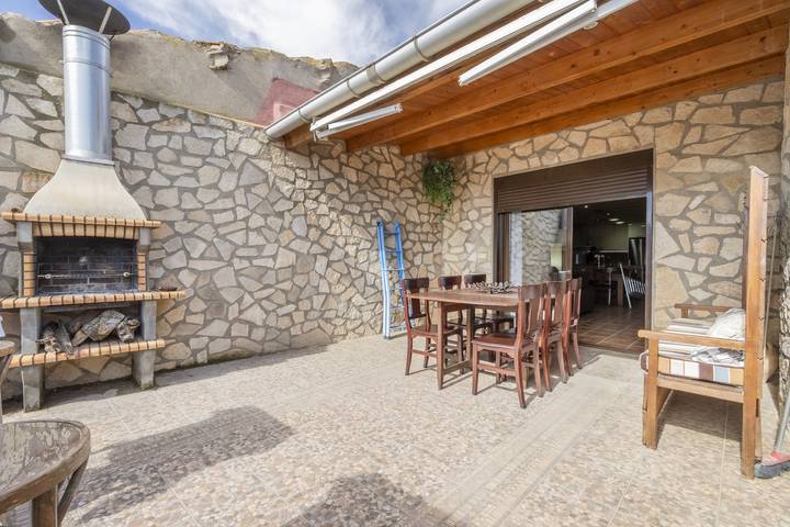 Ferienhaus für 17 Personen, mit Garten, kinderfreundlich in Katalonien - 2