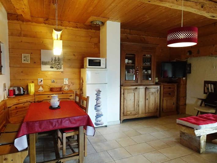 Gîte pour 5 personnes, avec terrasse et jardin à La Motte-en-Bauges - 4