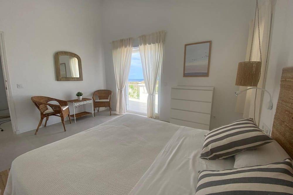 Magnificent newly renovated Villa with sea views in Son Parc, Es Mercadal