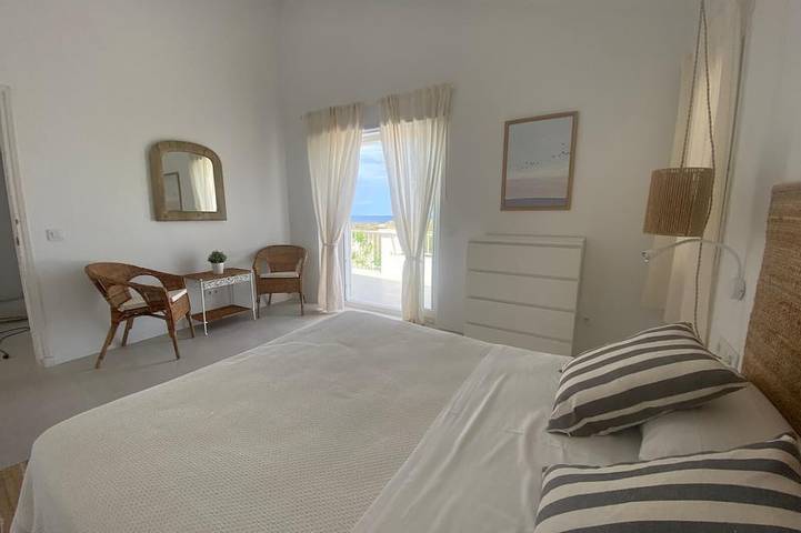 Location de vacances pour 7 personnes, avec balcon ainsi que jardin et piscine à Son Parc - 2