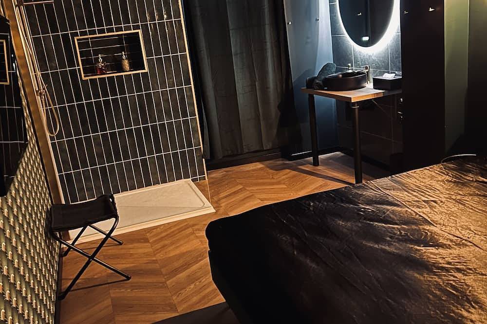 Love Room La Traversière in Villeneuve-sur-Lot, Villeneuve-sur-Lot region