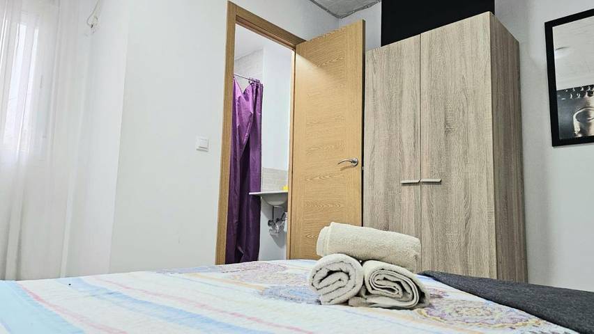 Gîte pour 2 personnes, avec vue et jardin ainsi que piscine et terrasse à Playa de Gandía - 4