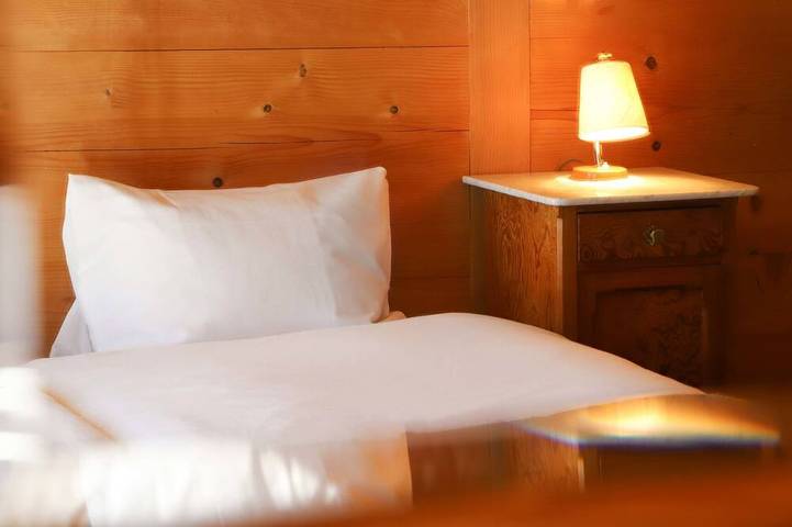 Entire apartment, Chalet Ahorni in Saanenmöser, Saanen