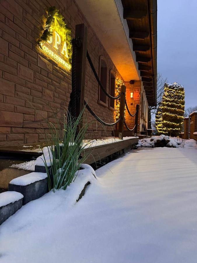 Ferienhaus für 4 Personen, mit Balkon und Terrasse sowie Whirlpool und Pool in Lindenfels - 2
