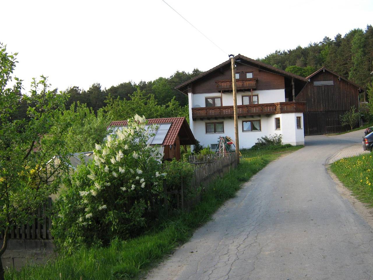 Ganze Ferienwohnung, Ferienwohnung in Zandt mit Garten und Grill in Zandt, Ostbayern