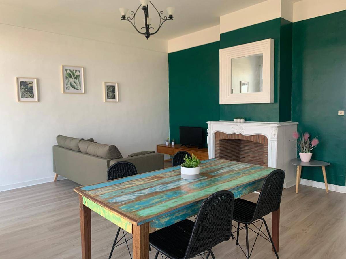 Appartement entier, Douai 1 spacieux et joli appartement in Douai, Département Nord