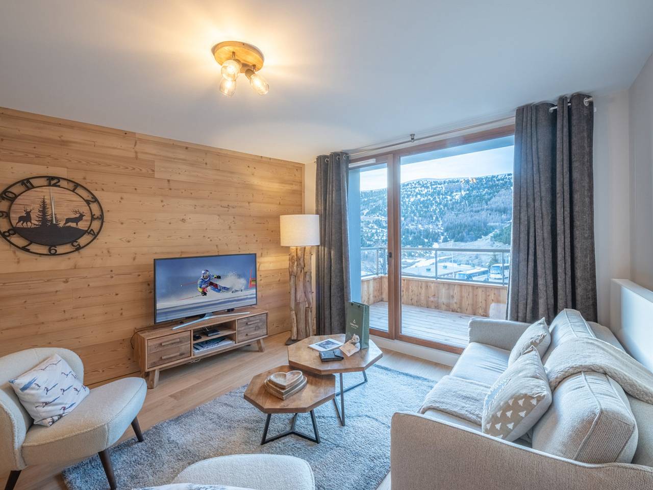 Appartement entier, Bel appartement près des pistes avec parking et wifi in Huez, Parc national des Écrins