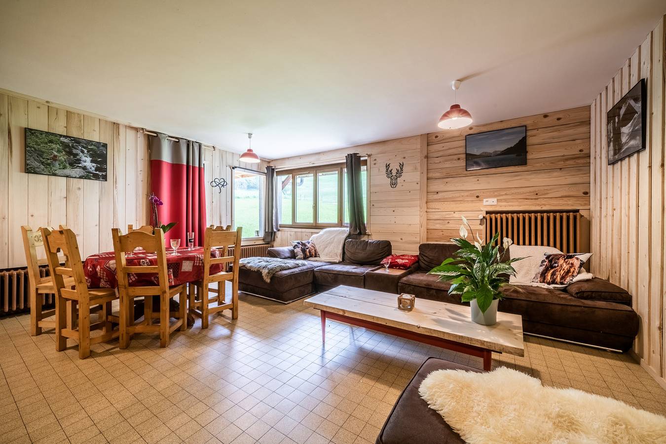 Appartement entier, Appartement 'Coeur De Charmy' avec vue sur les montagnes et Spa bien-être in Abondance, Les Portes du Soleil