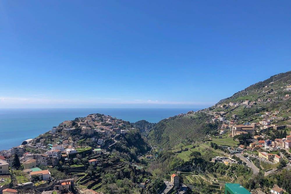 House Joseph with beautiful view and private parking in Ravello, Amalfi Coast